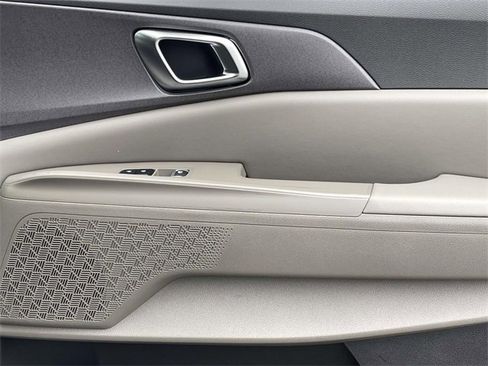 New 2026 Kia Carnival EX image 20