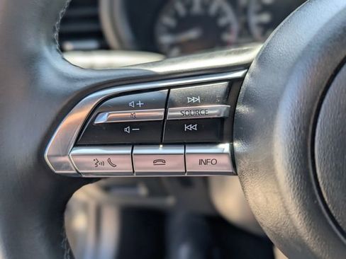 Used 2022 MAZDA MAZDA3 s FWD image 25