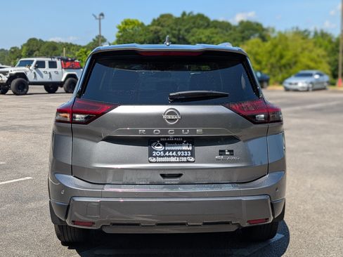 Used 2025 Nissan Rogue SL w/ SL Premium Package AWD/4WD image 8