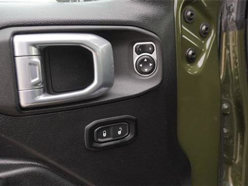 Certified 2023 Jeep Gladiator Rubicon image 19