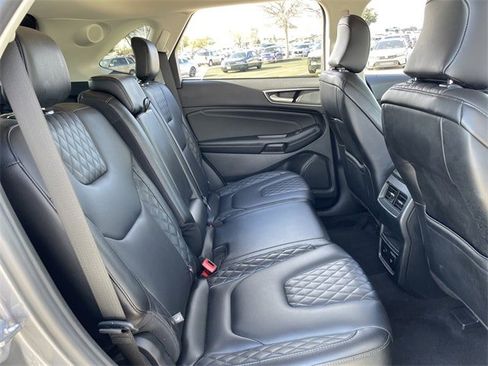 Used 2024 Ford Edge Titanium image 30