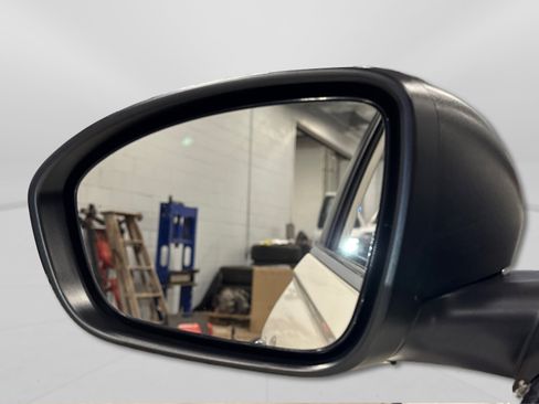 Used 2025 Nissan Altima 2.5 SV image 14