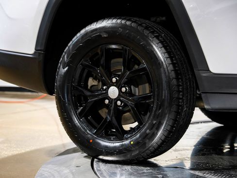 Used 2023 Jeep Grand Cherokee L Limited image 59