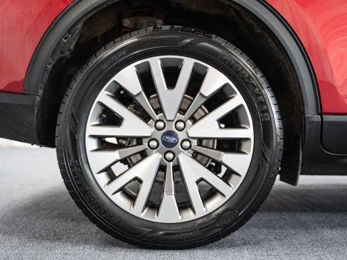 Certified 2022 Ford Escape Titanium AWD/4WD image 22