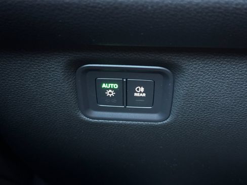 Certified 2026 Porsche Cayenne AWD/4WD image 33