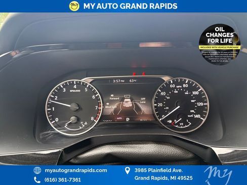 Used 2025 Nissan Pathfinder SV AWD/4WD image 17