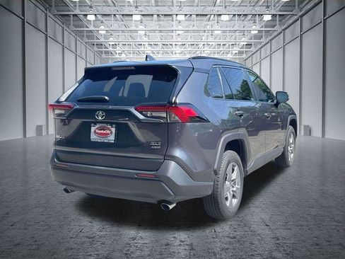 Used 2025 Toyota RAV4 XLE AWD/4WD image 8