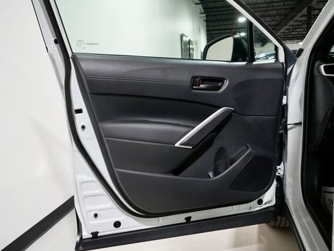 Used 2025 Toyota Corolla Cross AWD Hybrid image 13