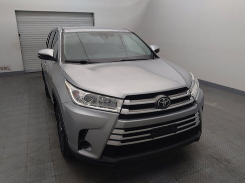 Used 2019 Toyota Highlander LE image 14