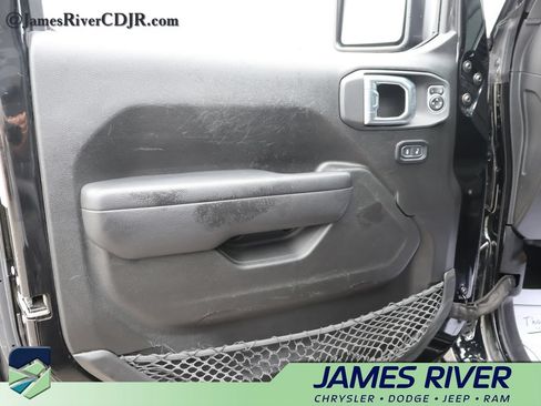 Used 2024 Jeep Wrangler Unlimited AWD/4WD image 20
