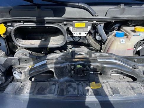 Used 2025 RAM ProMaster 2500 w/ Convenience Group FWD image 8