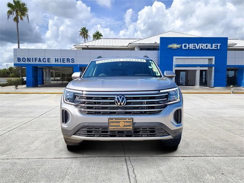 Used 2024 Volkswagen Atlas SE image 2