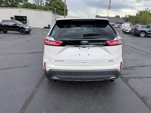 Used 2019 Ford Edge SEL w/ Equipment Group 201A FWD image 6