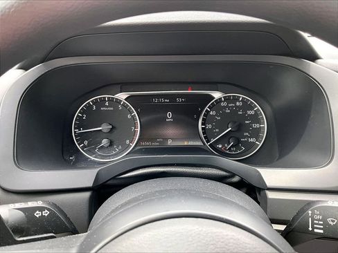 Used 2024 Nissan Pathfinder S AWD/4WD image 14