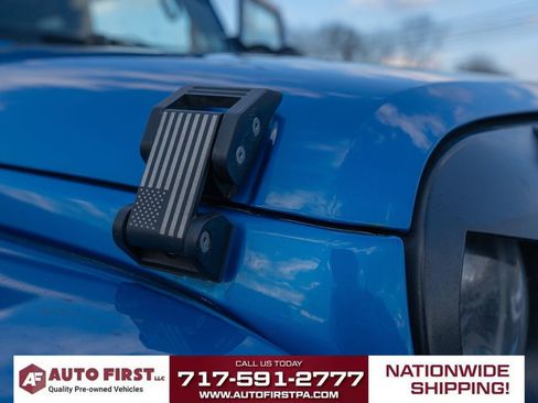 Used 2016 Jeep Wrangler Unlimited Sahara w/ Dual Top Group image 29