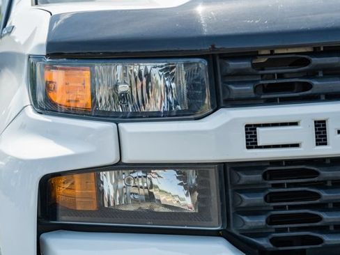 Used 2021 Chevrolet Silverado 1500 Custom w/ Custom Max Trailering Package AWD/4WD image 16
