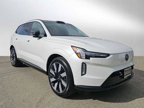 Certified 2025 Volvo EX90 Ultra image 2