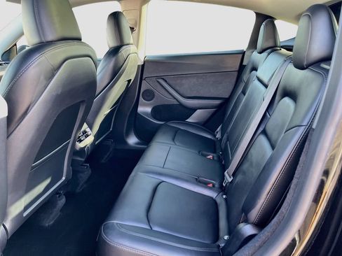 Used 2024 Tesla Model Y 2WD image 23