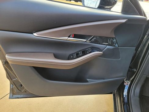 Used 2025 MAZDA CX-30 AWD 2.5 S w/ Premium Package image 4