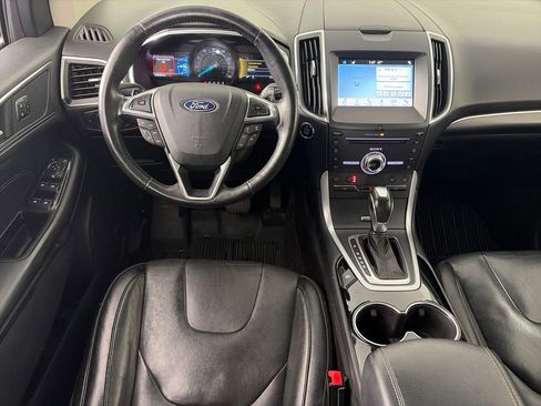 Used 2018 Ford Edge Titanium w/ Equipment Group 301A AWD/4WD image 14