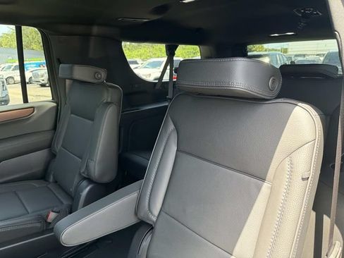 New 2026 GMC Yukon XL Denali w/ Denali Reserve Package AWD/4WD image 12