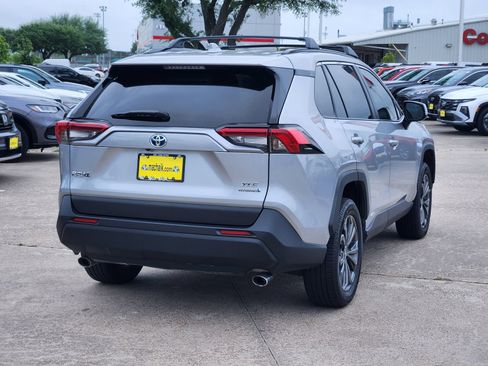 Used 2024 Toyota RAV4 XLE Premium AWD/4WD image 5