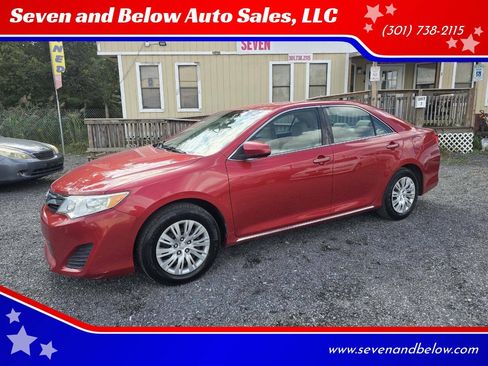 Used 2012 Toyota Camry LE FWD image 1