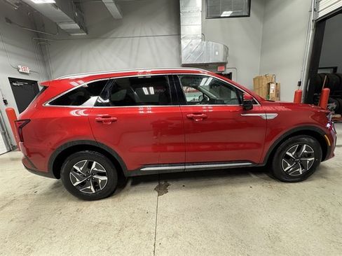 Used 2022 Kia Sorento S FWD image 8