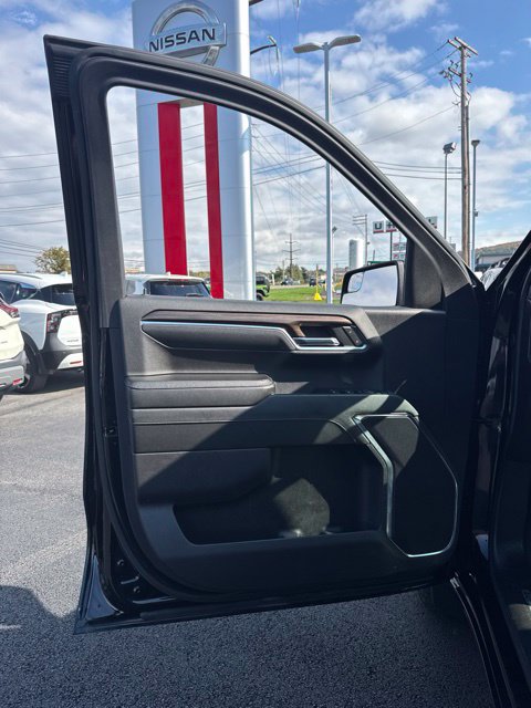 Used 2024 Chevrolet Silverado 1500 RST AWD/4WD image 10