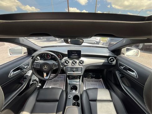 Used 2018 Mercedes-Benz GLA 250 4MATIC w/ Premium Package image 30