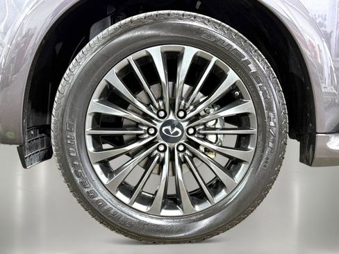 Used 2023 INFINITI QX80 Premium Select w/ All-Season Package image 11