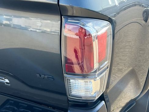 Used 2023 Toyota Tacoma TRD Off-Road w/ Advanced Technology Package AWD/4WD image 18