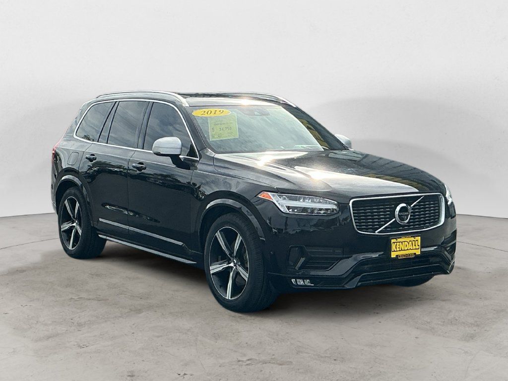 Used 2019 Volvo XC90 T6 R-Design w/ Protection Package AWD/4WD image 3