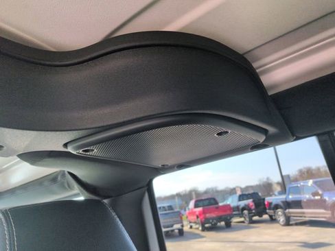 Used 2017 Jeep Wrangler Unlimited Sahara AWD/4WD image 38