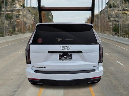 New 2026 Cadillac Escalade ESV Platinum Sport w/ LPO, ONYX Package AWD/4WD image 9