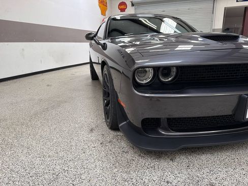 Used 2016 Dodge Challenger SRT Hellcat RWD image 14