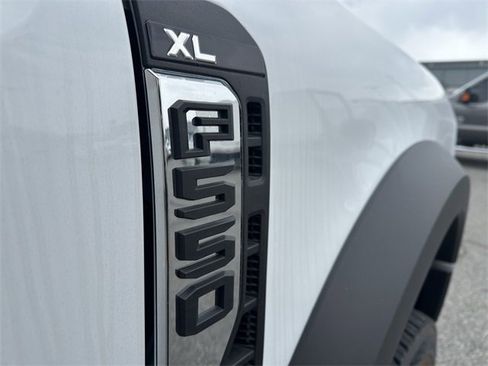 New 2024 Ford F550 4x4 SuperCab Super Duty image 10