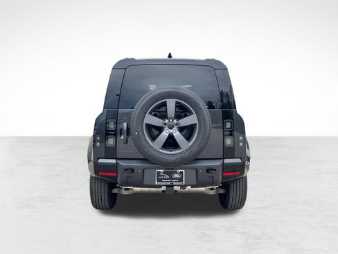 Used 2026 Land Rover Defender 110 X-Dynamic SE AWD/4WD image 10