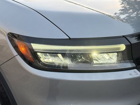 Certified 2024 Honda Prologue EX image 35