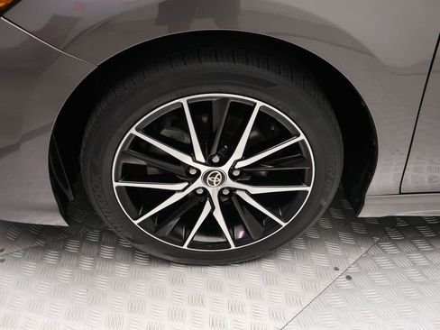 Certified 2023 Toyota Camry SE FWD image 4