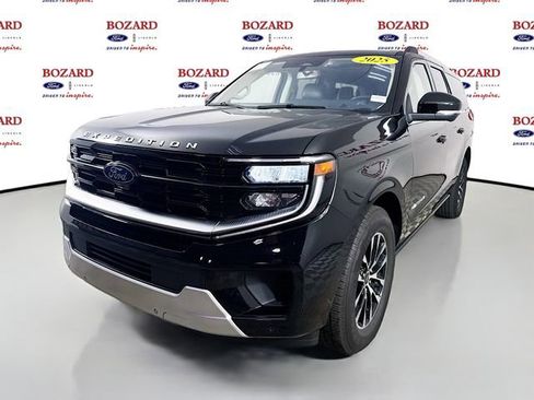 Certified 2025 Ford Expedition Max Platinum image 4