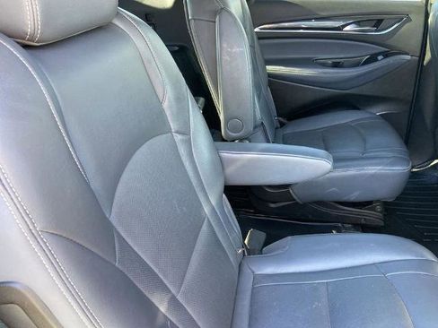 Used 2022 Buick Enclave Premium image 23