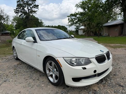 Used 2013 BMW 335i Coupe image 3