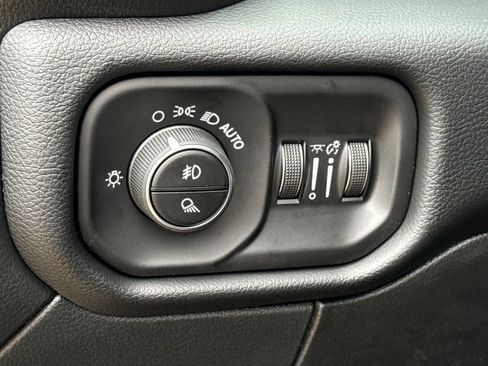 New 2026 RAM 2500 Laramie AWD/4WD image 23