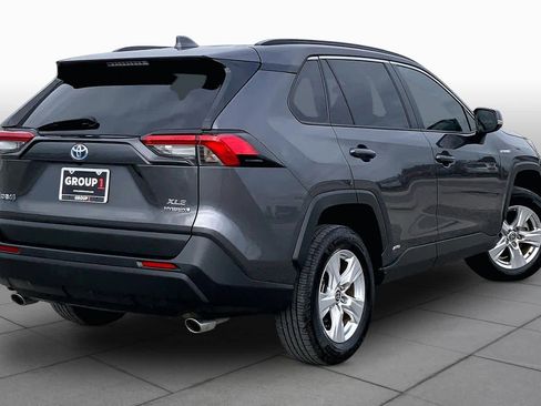 Used 2021 Toyota RAV4 XLE w/ Convenience Package AWD/4WD image 13