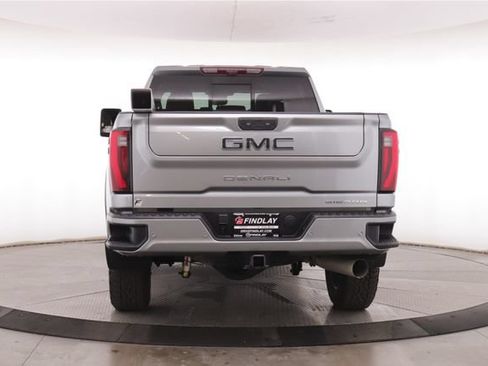 Used 2024 GMC Sierra 2500 Denali Ultimate AWD/4WD image 11