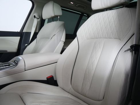 Certified 2026 BMW X7 xDrive40i AWD/4WD image 10