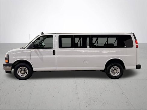 Used 2024 Chevrolet Express 3500 LT w/ LT Preferred Equipment Group RWD image 15