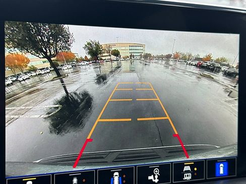 Certified 2023 Chevrolet Suburban Premier image 22