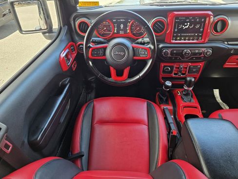 Used 2021 Jeep Wrangler Unlimited Willys image 11